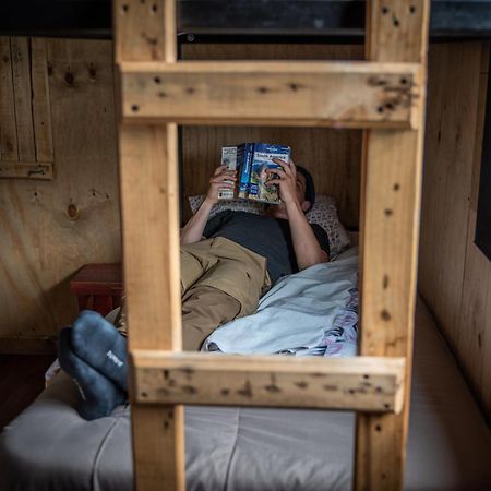 Puma House Hostel ปวยร์โตนาตาเลส ภายนอก รูปภาพ