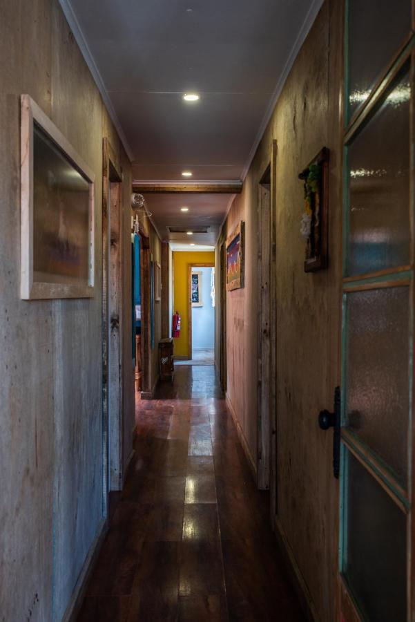 Puma House Hostel ปวยร์โตนาตาเลส ภายนอก รูปภาพ